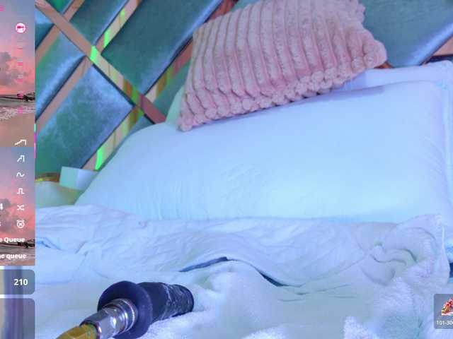 LizSheibaum live cam on BongaCams