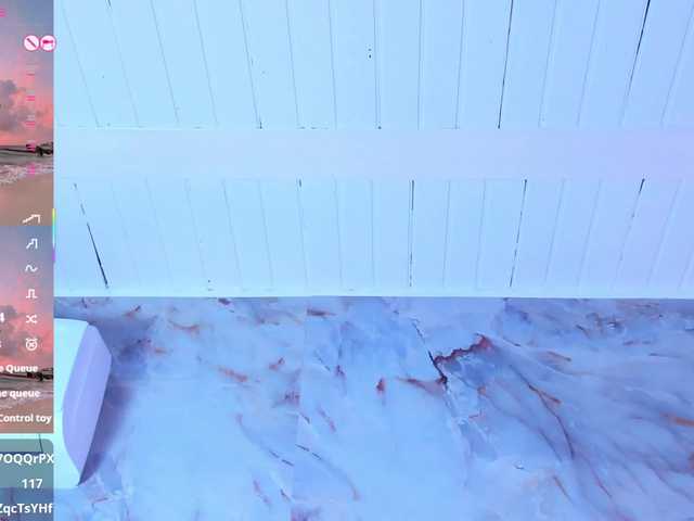 LizSheibaum live cam on BongaCams