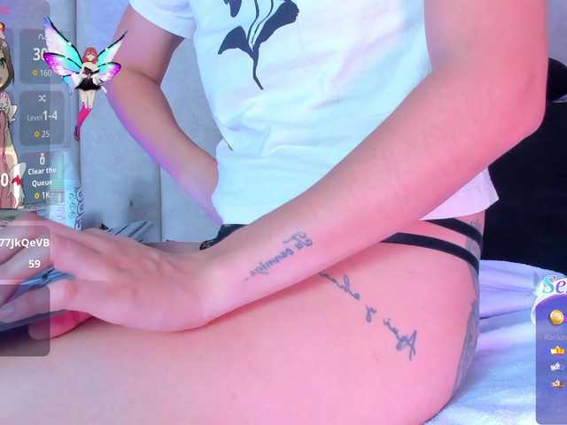 LizSheibaum live cam on BongaCams
