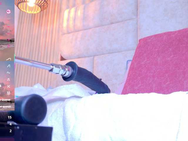 LizSheibaum live cam on BongaCams