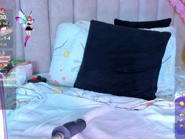 LizSheibaum live cam on BongaCams