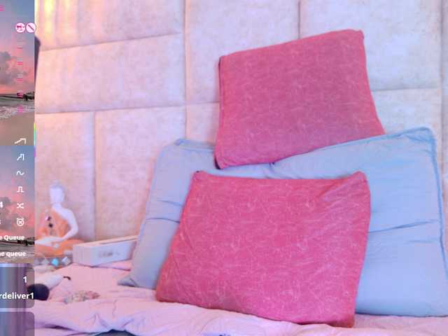 LizSheibaum live cam on BongaCams