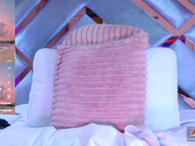 LizSheibaum live cam on BongaCams