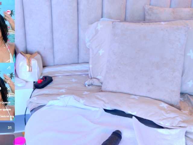 LizSheibaum live cam on BongaCams