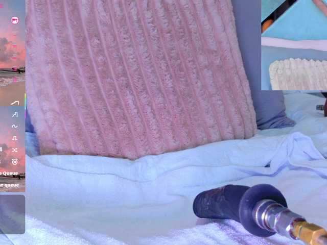 LizSheibaum live cam on BongaCams