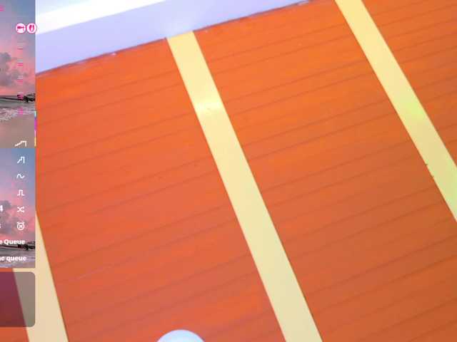 LizSheibaum live cam preview
