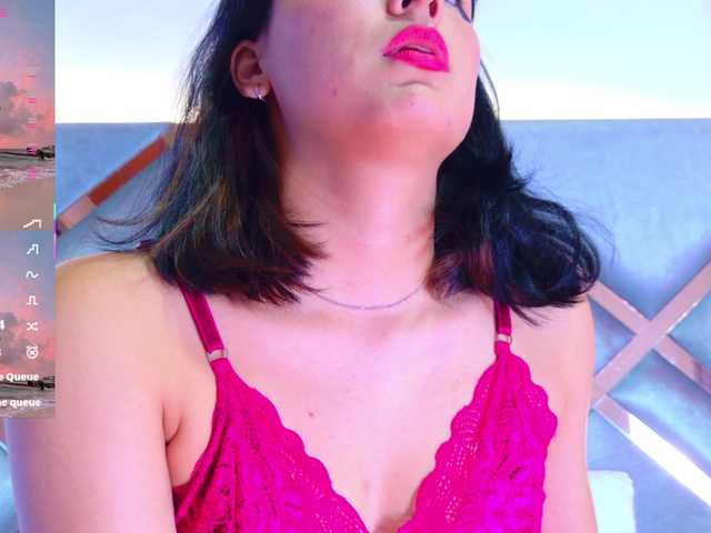 LizSheibaum live cam on BongaCams