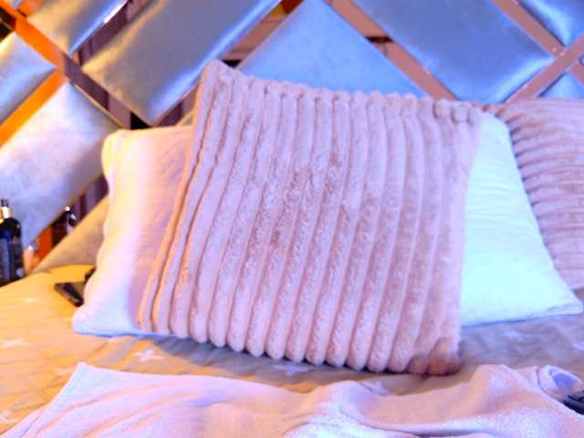 LizSheibaum live cam on BongaCams