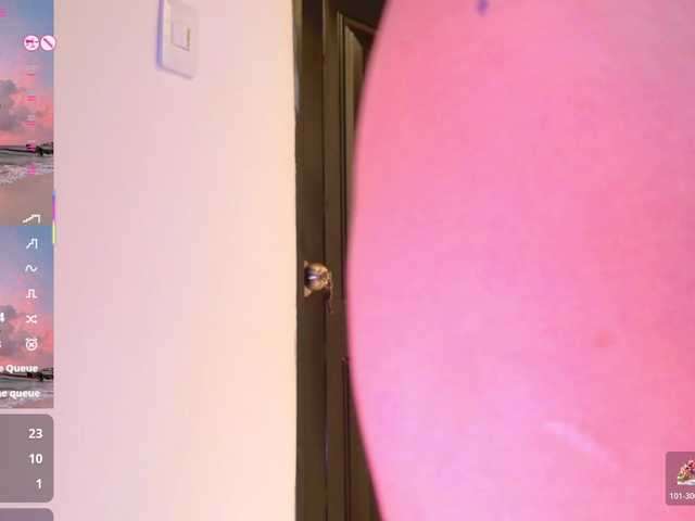 LizSheibaum live cam on BongaCams