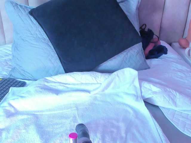 LizSheibaum live cam on BongaCams