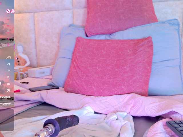 LizSheibaum live cam on BongaCams