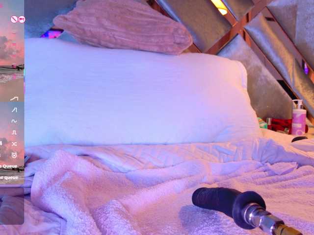 LizSheibaum live cam on BongaCams
