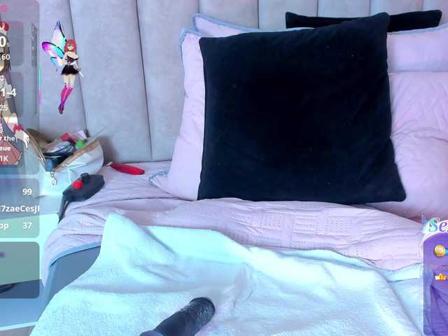 LizSheibaum live cam on BongaCams