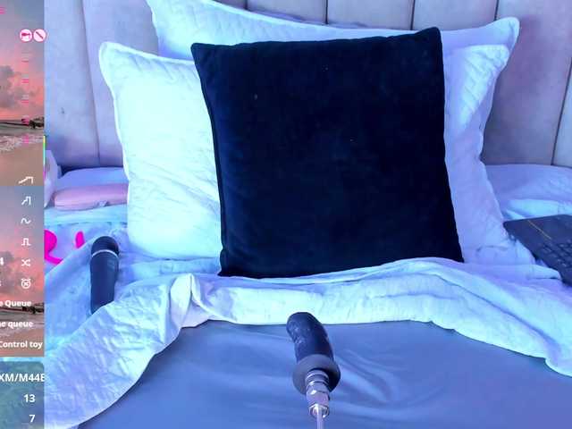 LizSheibaum live cam on BongaCams