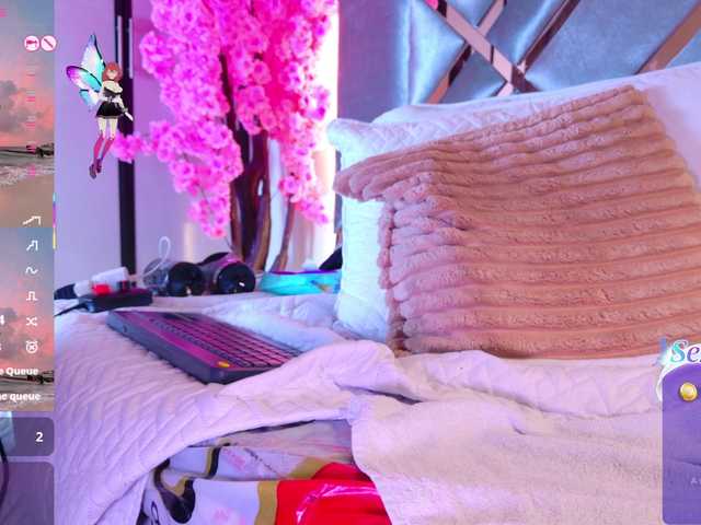 LizSheibaum live cam on BongaCams