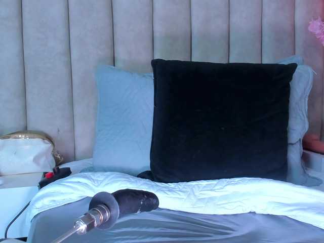 LizSheibaum live cam on BongaCams