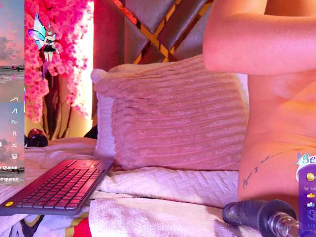 LizSheibaum live cam on BongaCams