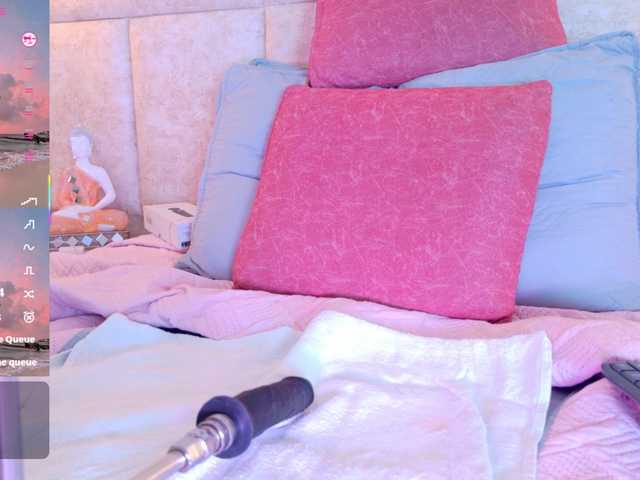 LizSheibaum live cam on BongaCams