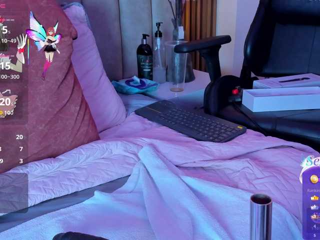 LizSheibaum live cam on BongaCams