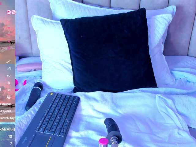 LizSheibaum live cam on BongaCams