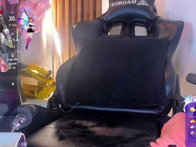 LizSheibaum live cam on BongaCams