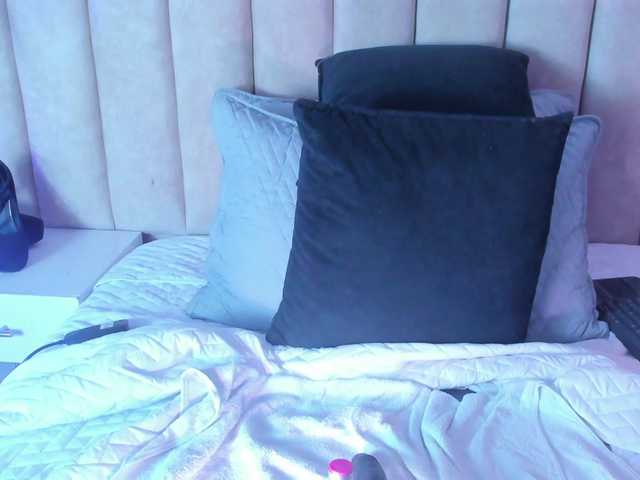 LizSheibaum live cam on BongaCams
