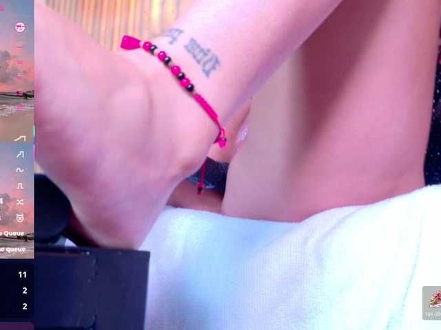 LizSheibaum live cam on BongaCams