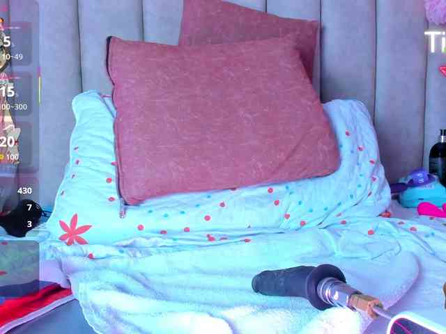 LizSheibaum Live Webcam on BongaCams
