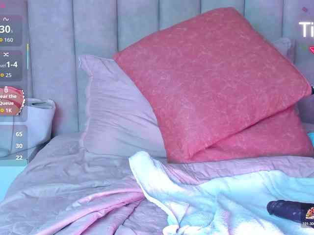 LizSheibaum Live Webcam on BongaCams