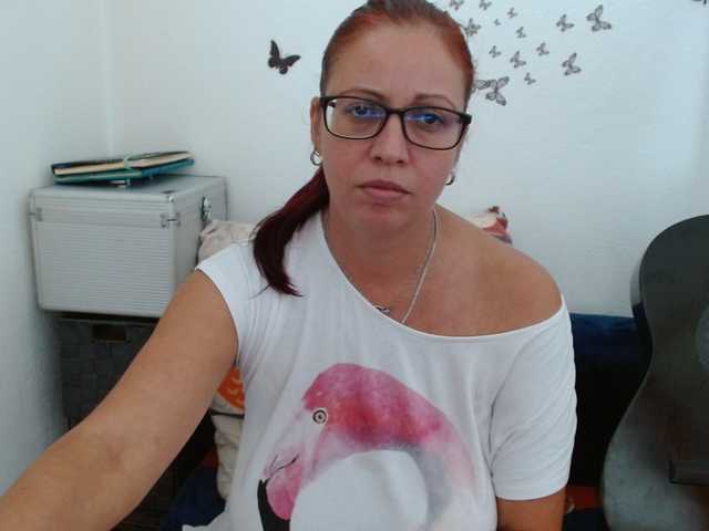 LadyHellene live cam on BongaCams