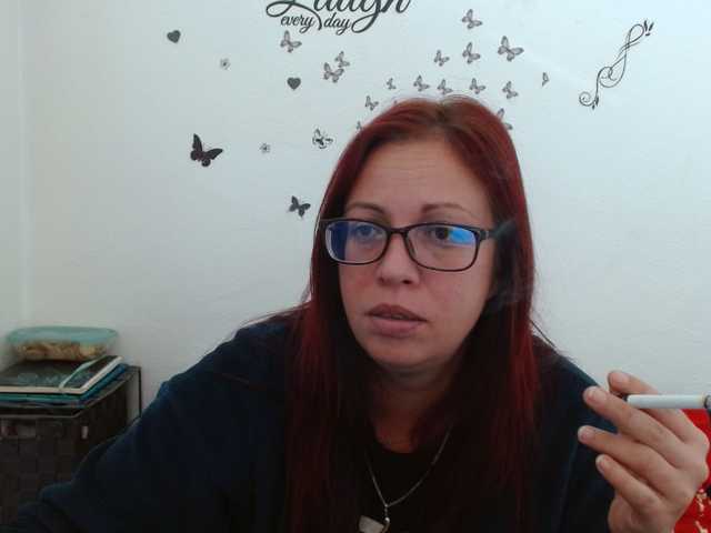 LadyHellene live cam preview