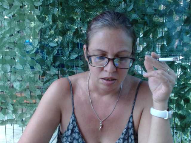 LadyHellene live webcam show