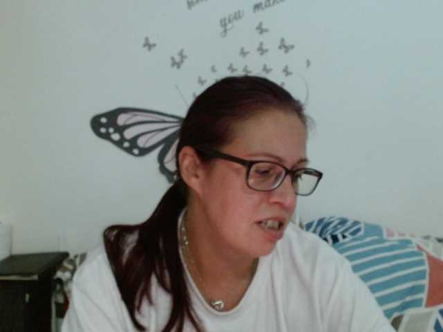 LadyHellene live webcam show