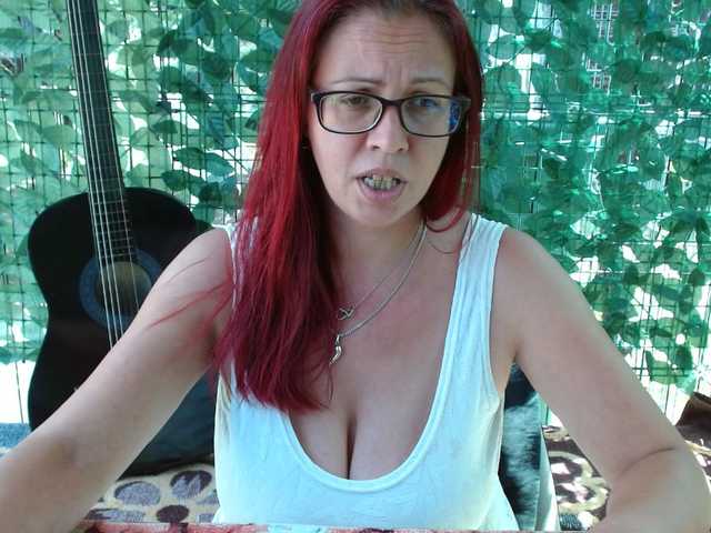 LadyHellene live cam on BongaCams