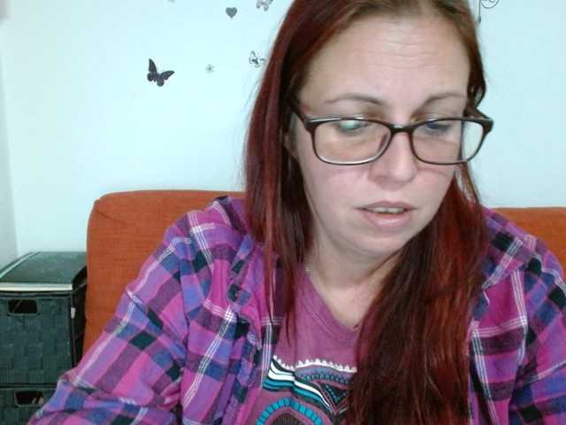 LadyHellene live cam on BongaCams