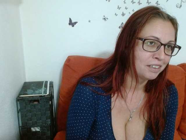 LadyHellene live cam on BongaCams
