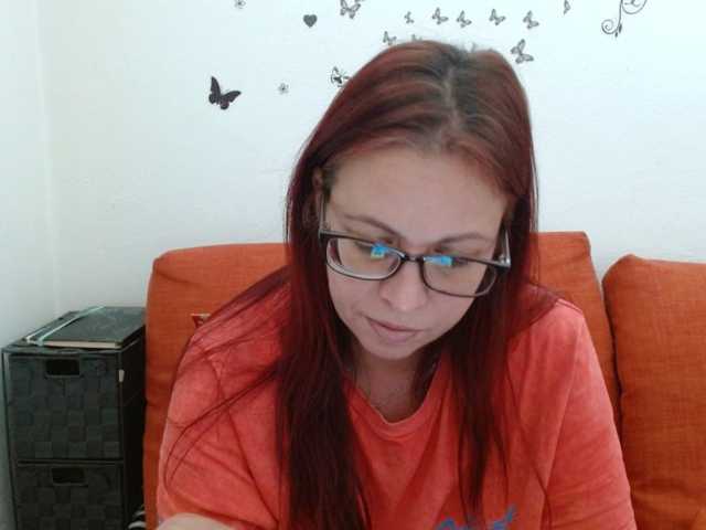 LadyHellene live cam preview