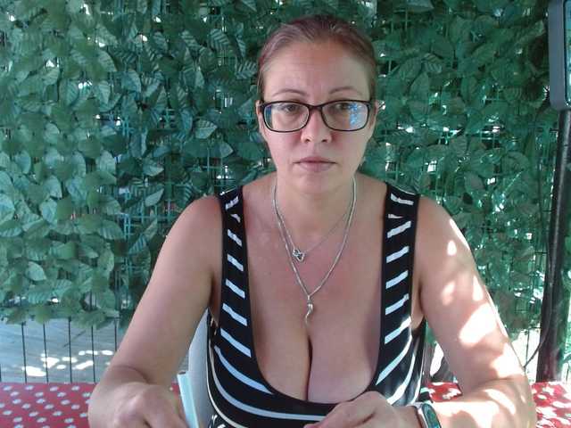 LadyHellene live cam on BongaCams
