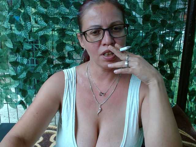 LadyHellene webcam