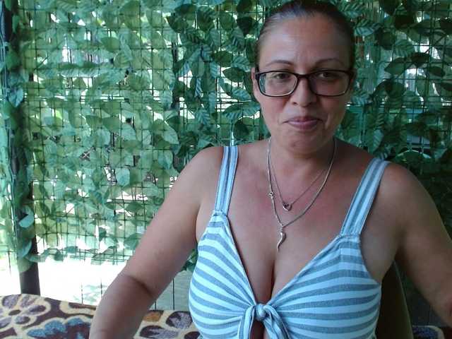 LadyHellene live cam on BongaCams