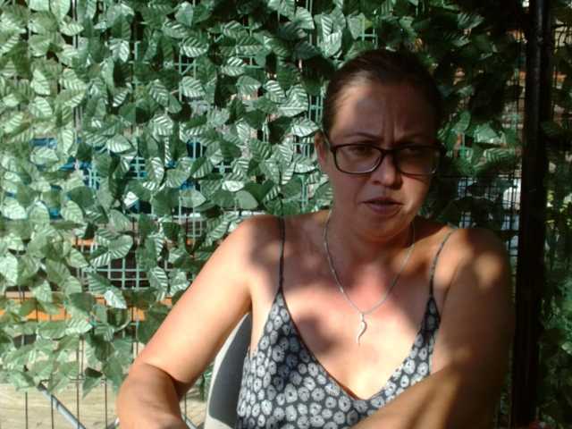 LadyHellene live webcam show