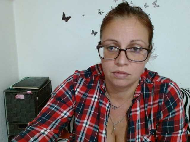LadyHellene live cam on BongaCams