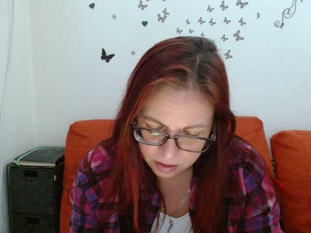 LadyHellene live cam on BongaCams
