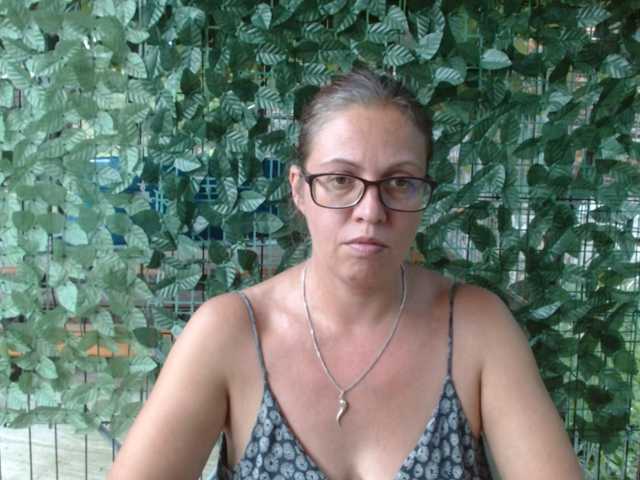 LadyHellene live webcam show