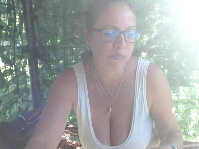 LadyHellene live cam on BongaCams