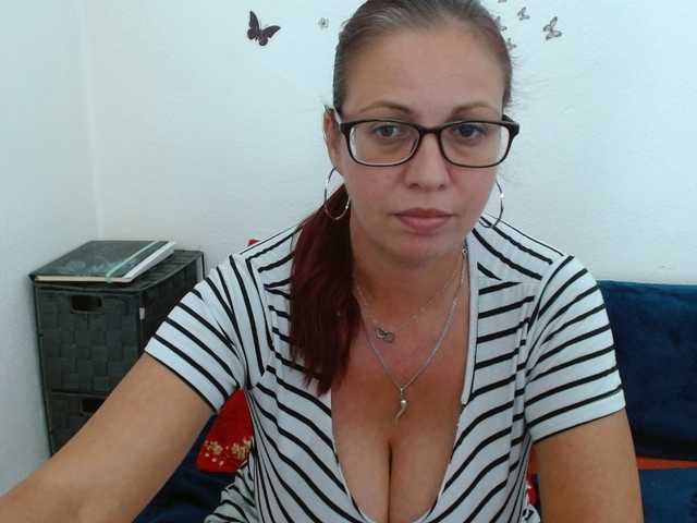 LadyHellene live cam on BongaCams