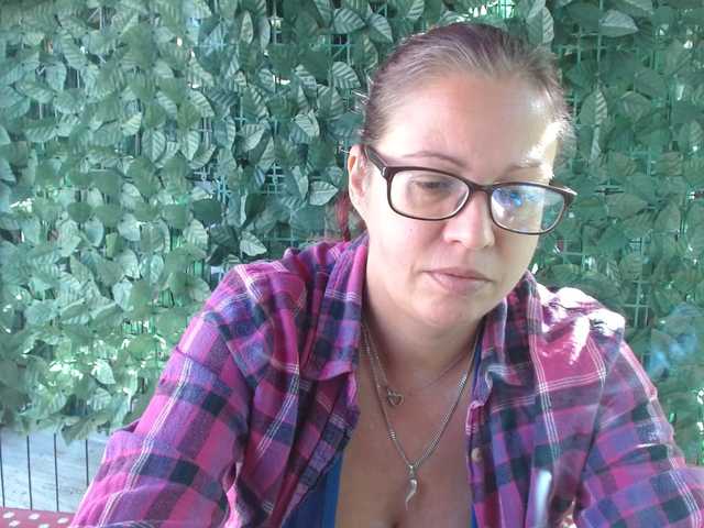 LadyHellene live cam on BongaCams