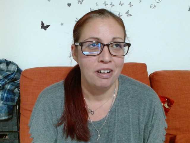 LadyHellene live cam on BongaCams