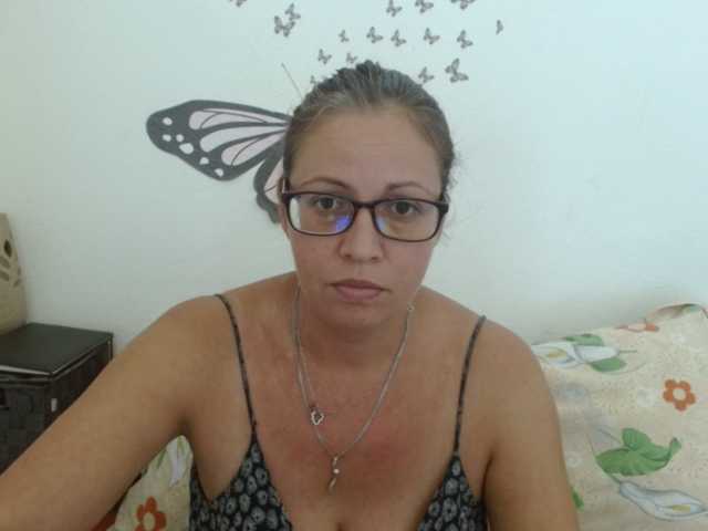 LadyHellene live cam on BongaCams