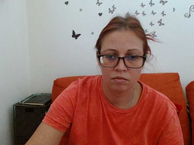 LadyHellene, en directo ahora en BongaCams
